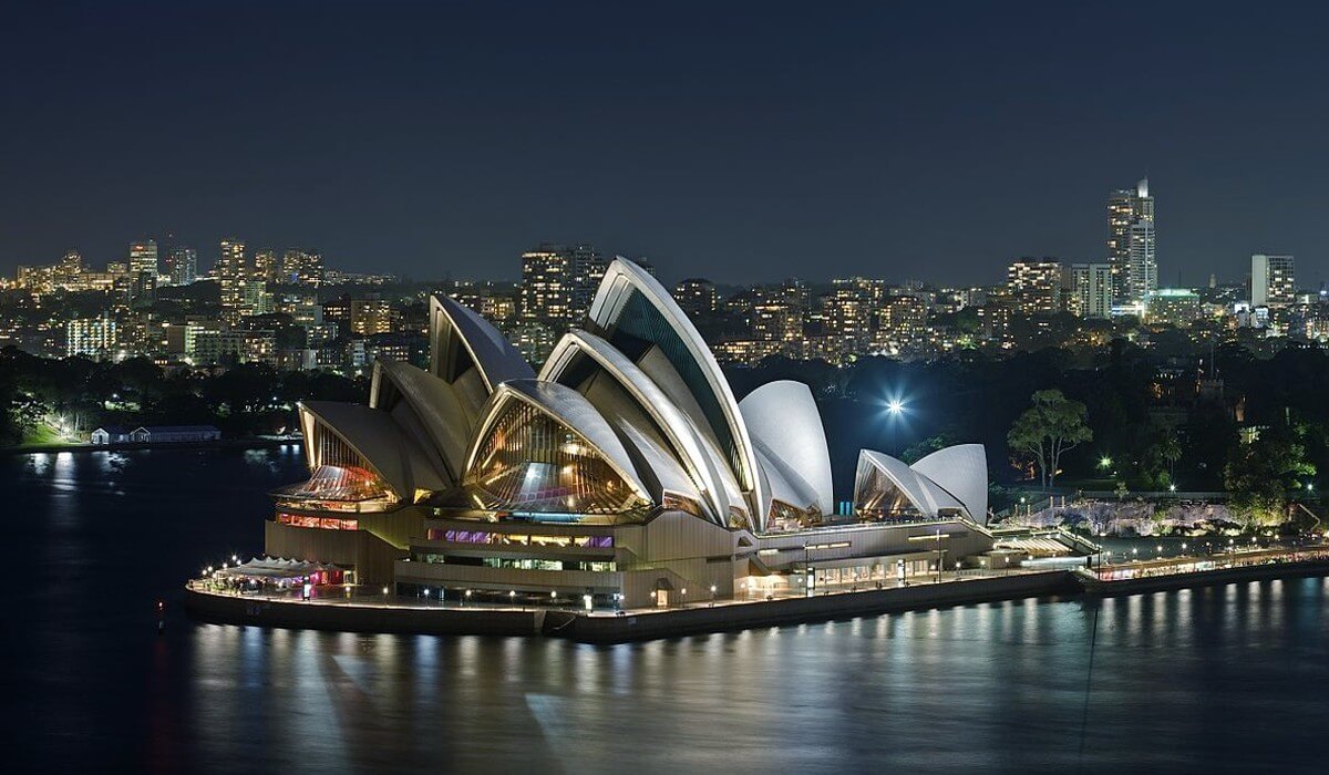 Сиднейский оперный театр. Построен на деньги от продажи лотерей
