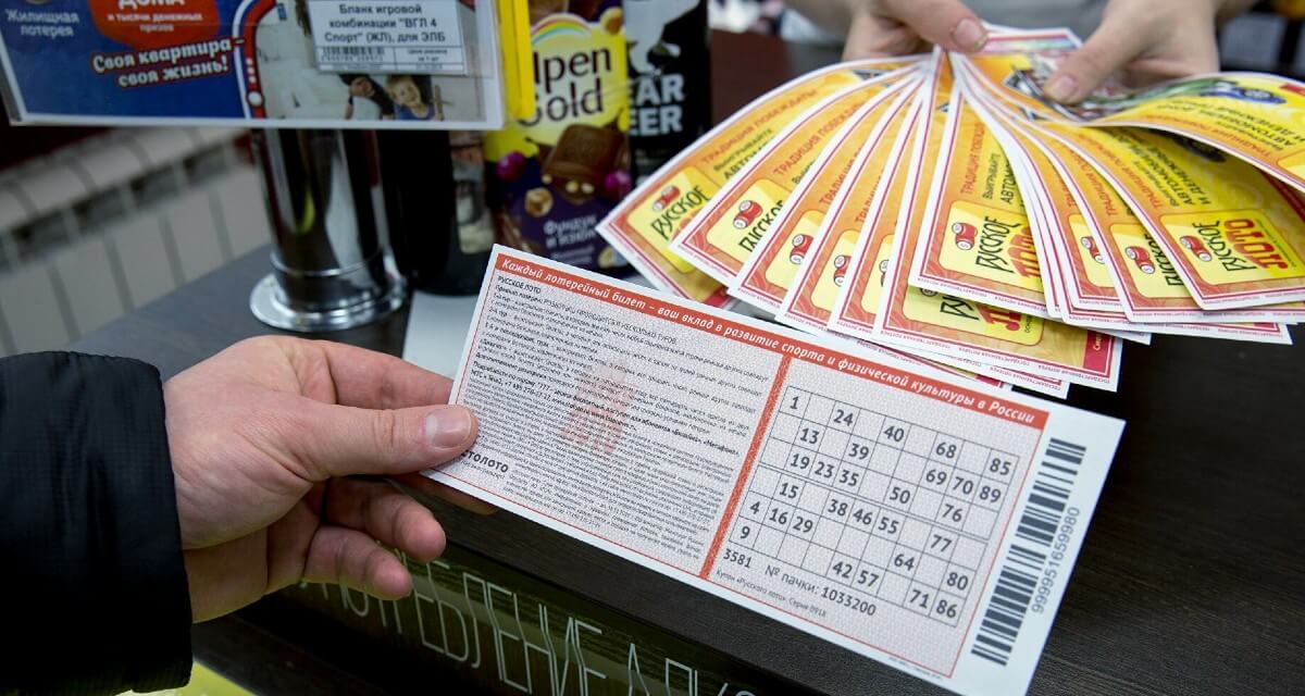 Продажа лотерейных билетов на кассе в магазине